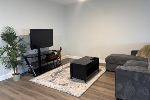Condo in Boynton Beach, Florida, 1 bedroom № 2182864 - photo 11