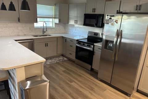 Condo in Boynton Beach, Florida, 1 bedroom № 2182864 - photo 4