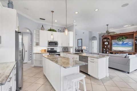 House in Bradenton, Florida 4 bedrooms, 284.37 sq.m. № 2220827 - photo 28