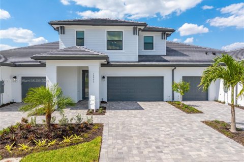 Townhouse in Fort Myers, Florida 3 bedrooms, 205.22 sq.m. № 1495883 - photo 5