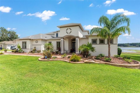 Casa en venta en Fruitland Park, Florida, 5 dormitorios, 357.21 m2 № 1777143 - foto 3