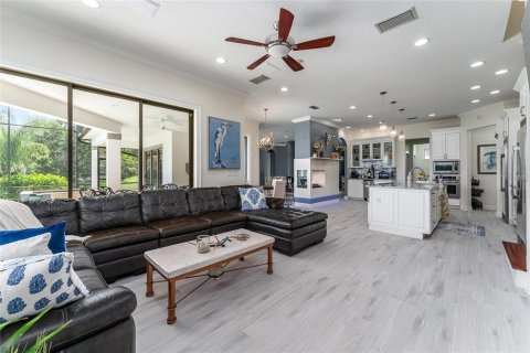Villa ou maison à vendre à Fruitland Park, Floride: 5 chambres, 357.21 m2 № 1777143 - photo 21