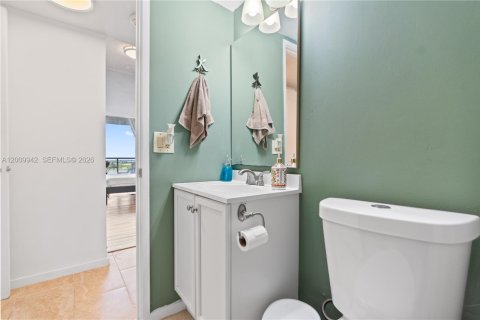 Condo in Miami, Florida, 1 bedroom № 2075235 - photo 24