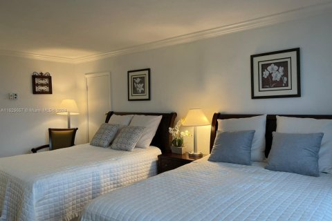 Снять в аренду кондоминиум в Санни-Айлс-Бич, Флорида 38.09м2, № 1957447 - фото 2