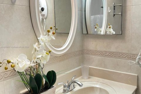 Снять в аренду кондоминиум в Санни-Айлс-Бич, Флорида 38.09м2, № 1957447 - фото 9