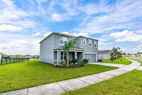 Villa ou maison à vendre à New Smyrna Beach, Floride: 5 chambres, 248.42 m2 № 2431939 - photo 2
