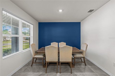 Villa ou maison à vendre à New Smyrna Beach, Floride: 5 chambres, 248.42 m2 № 2431939 - photo 10