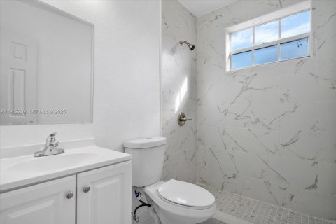 Villa ou maison à vendre à North Miami Beach, Floride: 3 chambres, 152.36 m2 № 2035776 - photo 12