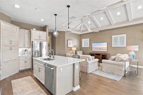 Condo in Bradenton, Florida, 2 bedrooms № 2421625 - photo 10