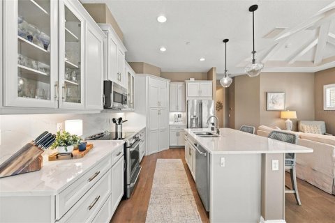 Condo in Bradenton, Florida, 2 bedrooms № 2421625 - photo 9