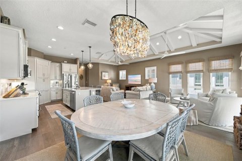 Condo in Bradenton, Florida, 2 bedrooms № 2421625 - photo 8