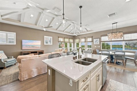 Condo in Bradenton, Florida, 2 bedrooms № 2421625 - photo 19