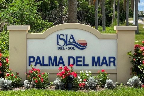 Condo in Saint Petersburg, Florida, 2 bedrooms  № 2215558 - photo 3