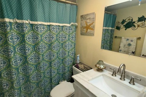 Condo in Saint Petersburg, Florida, 2 bedrooms  № 2215558 - photo 30
