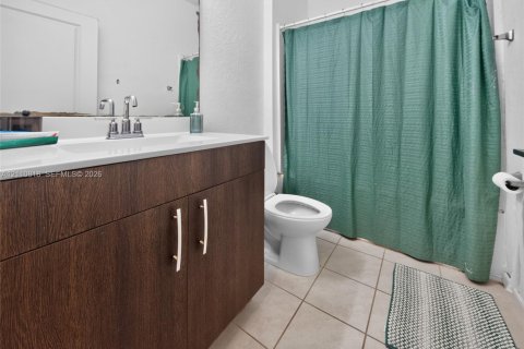 Touwnhouse à vendre à Homestead, Floride: 4 chambres, 178 m2 № 2436214 - photo 13