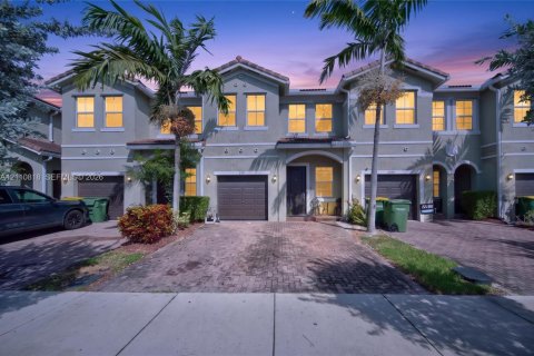 Touwnhouse à Homestead, Floride 4 chambres, 178 m2 № 2436214