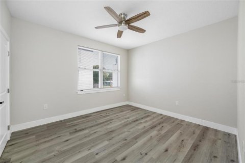 Villa ou maison à vendre à Saint Petersburg, Floride: 7 chambres, 360.18 m2 № 2198784 - photo 6