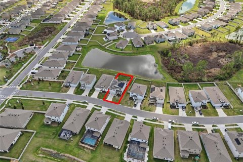 House in NORTH PARK ISLE in Plant City, Florida 4 bedrooms, 254.37 sq.m. № 2115108 - photo 10