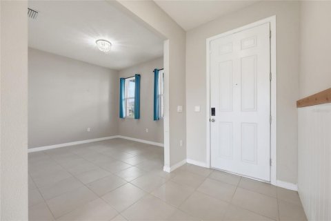House in NORTH PARK ISLE in Plant City, Florida 4 bedrooms, 254.37 sq.m. № 2115108 - photo 12