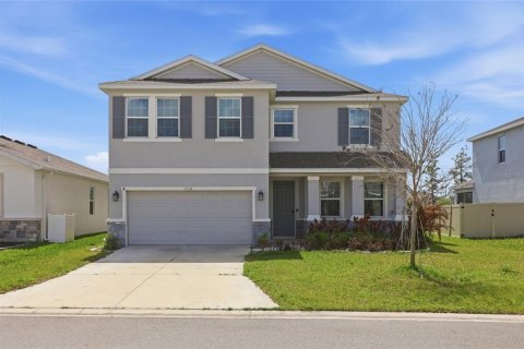 House in NORTH PARK ISLE in Plant City, Florida 4 bedrooms, 254.37 sq.m. № 2115108 - photo 4