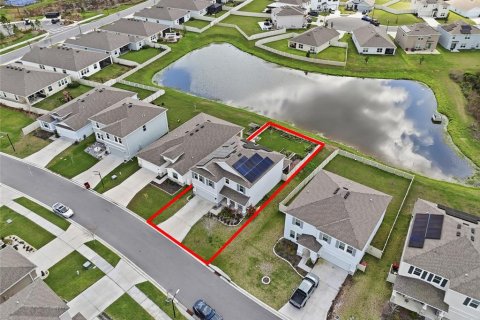 House in NORTH PARK ISLE in Plant City, Florida 4 bedrooms, 254.37 sq.m. № 2115108 - photo 6