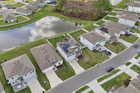 House in NORTH PARK ISLE in Plant City, Florida 4 bedrooms, 254.37 sq.m. № 2115108 - photo 7