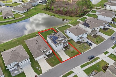 House in NORTH PARK ISLE in Plant City, Florida 4 bedrooms, 254.37 sq.m. № 2115108 - photo 8