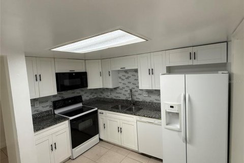 Condo in Tampa, Florida, 3 bedrooms  № 1837850 - photo 6