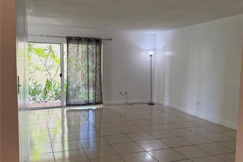 Condo in Tampa, Florida, 3 bedrooms  № 1837850 - photo 5