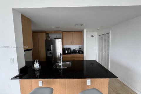Condo in Bal Harbour, Florida, 2 bedrooms  № 1862807 - photo 8