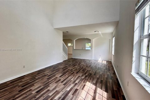 House in Miramar, Florida 4 bedrooms, 212.75 sq.m. № 1929793 - photo 5