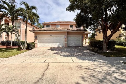 House in Miramar, Florida 4 bedrooms, 212.75 sq.m. № 1929793 - photo 3