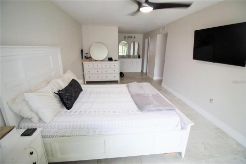 Condominio en alquiler en Orlando, Florida, 3 dormitorios, 123.93 m2 № 1751900 - foto 9