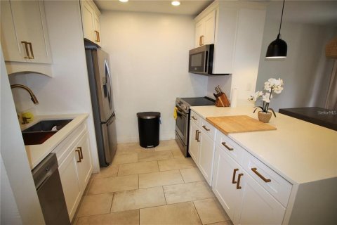 Condominio en alquiler en Orlando, Florida, 3 dormitorios, 123.93 m2 № 1751900 - foto 6