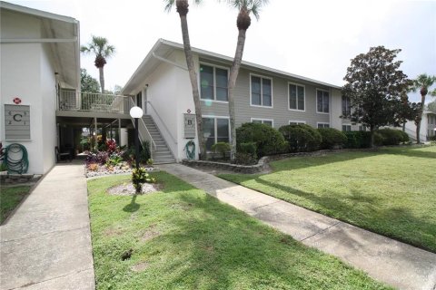 Condominio en alquiler en Orlando, Florida, 3 dormitorios, 123.93 m2 № 1751900 - foto 1