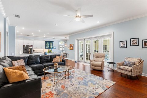 House in Lakeland, Florida 5 bedrooms, 298.96 sq.m. № 2296291 - photo 27