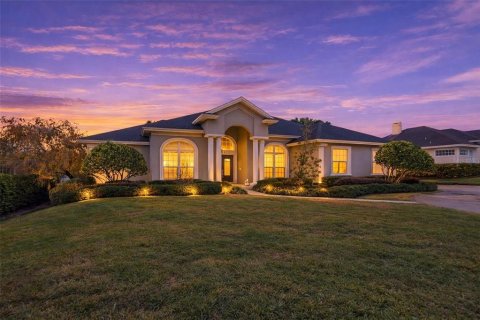 House in Lakeland, Florida 5 bedrooms, 298.96 sq.m. № 2296291 - photo 4