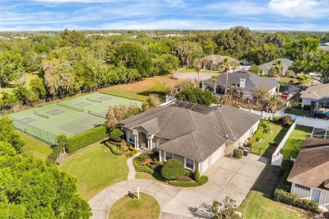 House in Lakeland, Florida 5 bedrooms, 298.96 sq.m. № 2296291 - photo 2