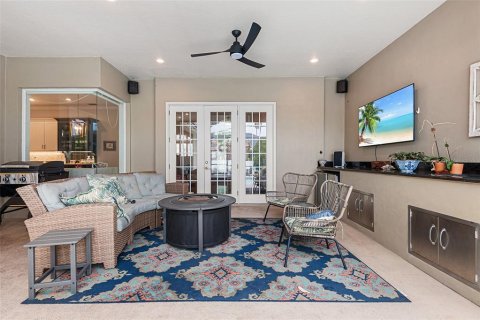 House in Lakeland, Florida 5 bedrooms, 298.96 sq.m. № 2296291 - photo 7