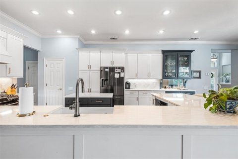 House in Lakeland, Florida 5 bedrooms, 298.96 sq.m. № 2296291 - photo 20