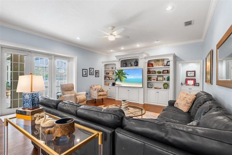 House in Lakeland, Florida 5 bedrooms, 298.96 sq.m. № 2296291 - photo 26