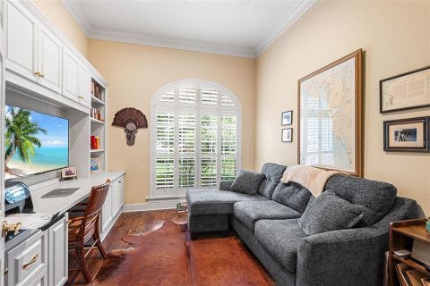 House in Lakeland, Florida 5 bedrooms, 298.96 sq.m. № 2296291 - photo 28