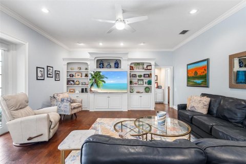 House in Lakeland, Florida 5 bedrooms, 298.96 sq.m. № 2296291 - photo 25