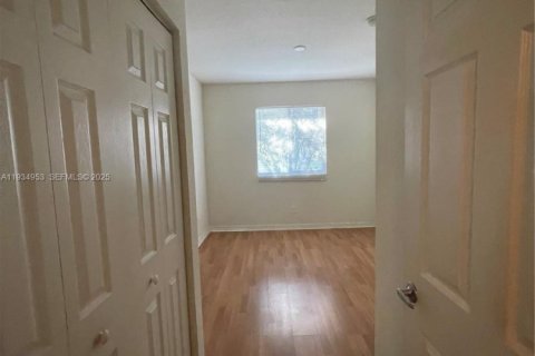 Купить таунхаус в Ривьера-Бич, Флорида 3 спальни, 122.45м2, № 1993118 - фото 13