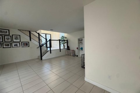 Casa en alquiler en Doral, Florida, 3 dormitorios, 258.73 m2 № 1979243 - foto 3