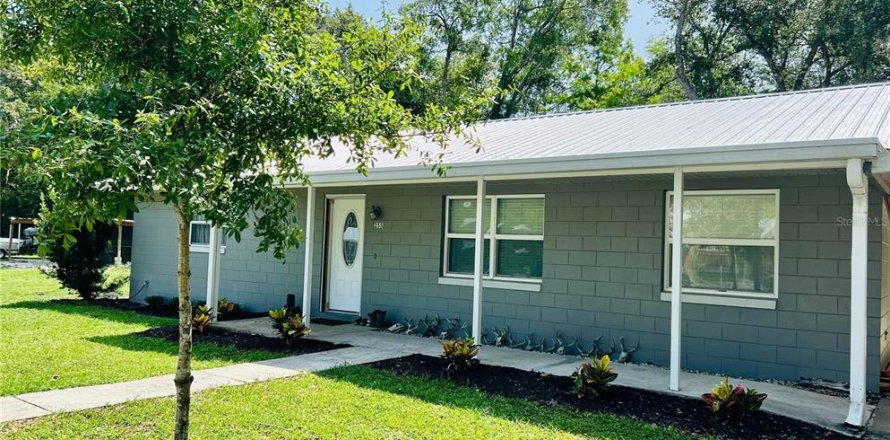 House in DeLand, Florida 2 bedrooms, 164.07 sq.m. № 1775622