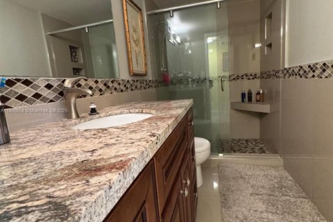 Condo in Hollywood, Florida, 2 bedrooms  № 1875360 - photo 25