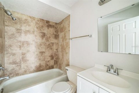 House in Kissimmee, Florida 3 bedrooms, 104.24 sq.m. № 1755467 - photo 28