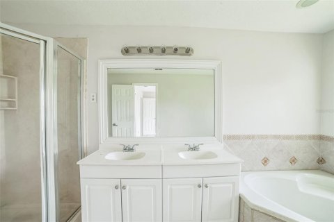 House in Kissimmee, Florida 3 bedrooms, 104.24 sq.m. № 1755467 - photo 8