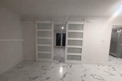 Купить виллу или дом в Флорида-Сити, Флорида 3 спальни, 119.1м2, № 2054005 - фото 8